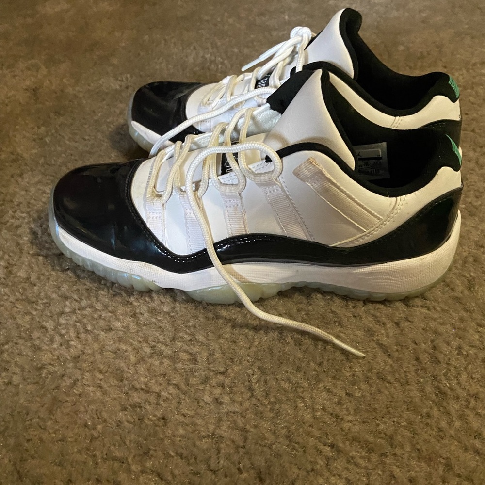Jordan 11 concord low